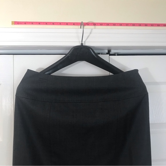 NWT Jones New York charcoal gray, lined, pencil skirt. Size 10. Dry clean only. - Picture 4 of 14